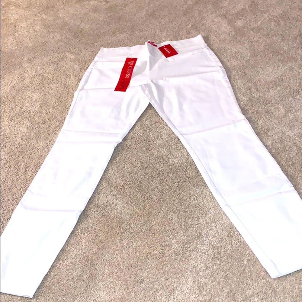NWT Guess Pants - Stretchy and comfortable